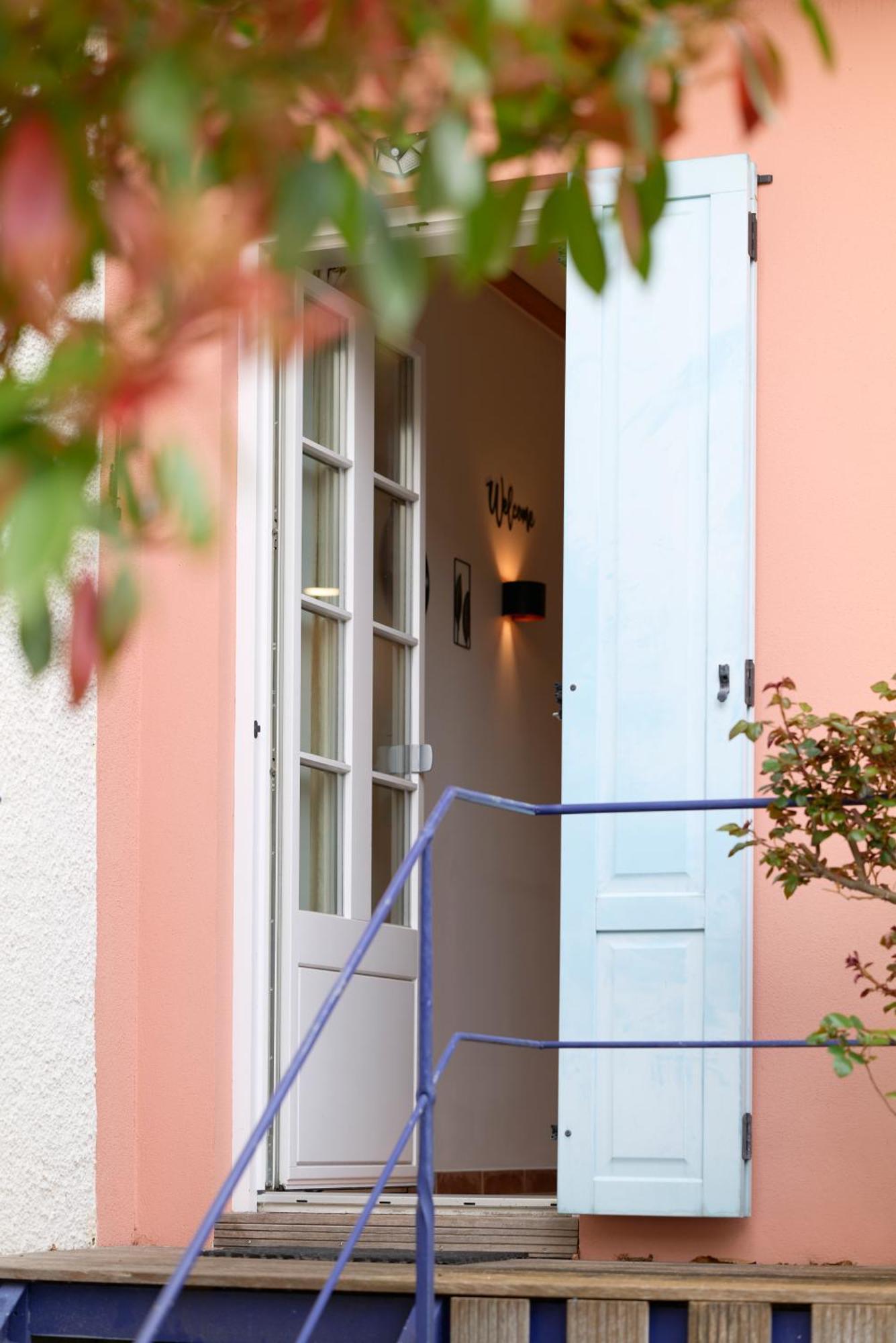Stilvolle Gartenterrassenwohnung Mitten In Brégence Extérieur photo